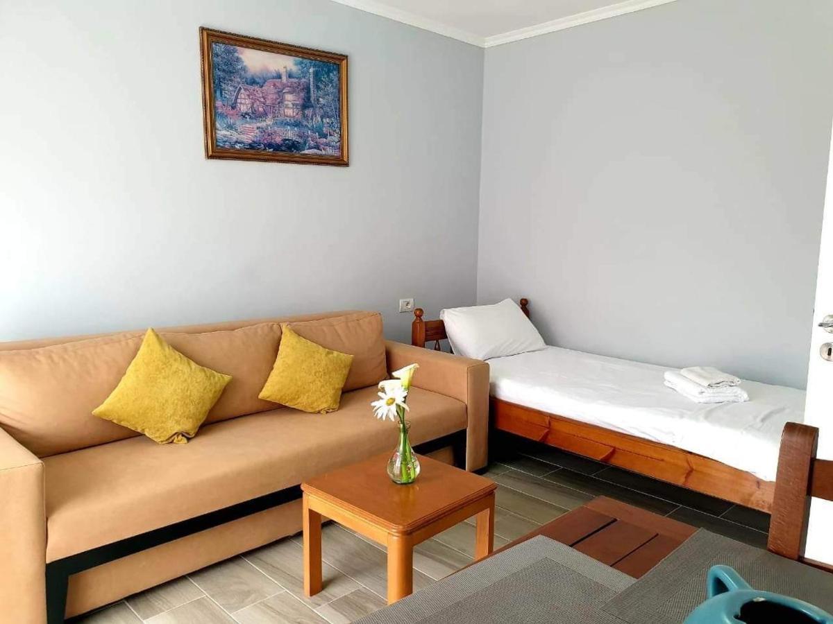 Alexa Apartament ฮีมาเรอ ภายนอก รูปภาพ